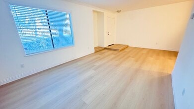 1472 Camelot Dr in Corona, CA - Building Photo - Building Photo