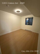 31855 Conrad Ave in Abbotsford, BC - Building Photo - Building Photo