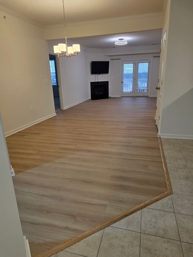 24660 Woolly Mammoth Ter, Unit 404 in Aldie, VA - Foto de edificio - Building Photo