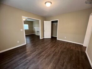 1104 Bluff St in Wichita Falls, TX - Building Photo - Building Photo