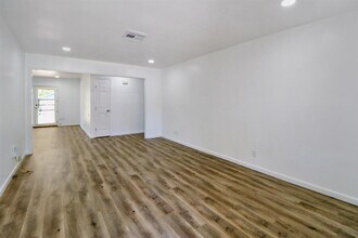 5626 Arboles Dr in Houston, TX - Building Photo - Building Photo