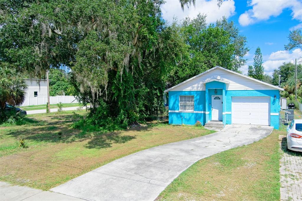 3727 18th Ave S in St. Petersburg, FL - Building Photo