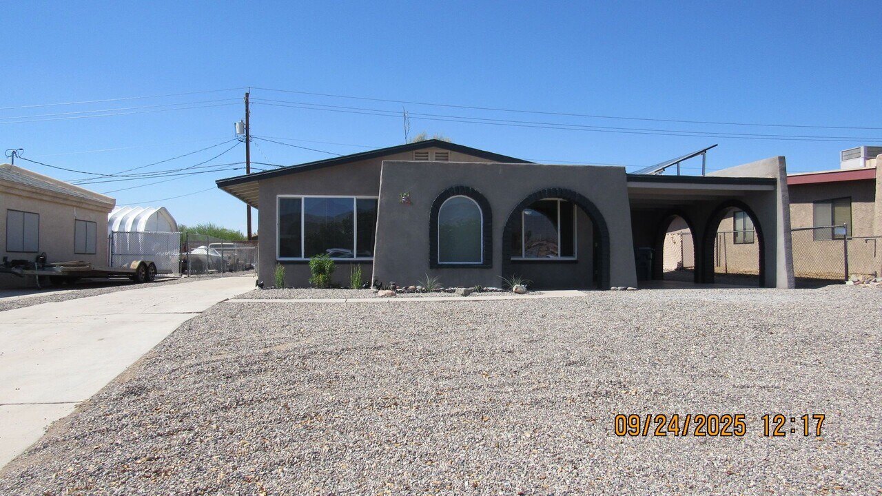 3711 Garnet Cir in Lake Havasu City, AZ - Building Photo