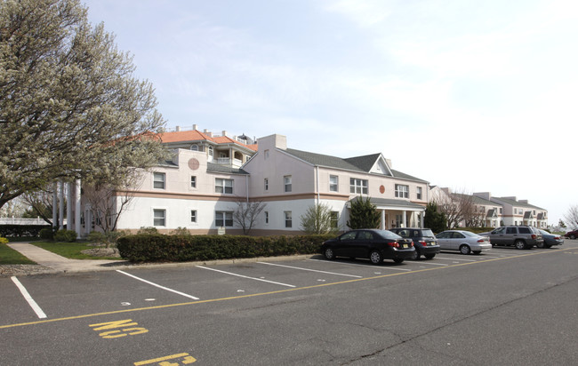 BeachSide Manor Apartment in Long Branch, NJ - Building Photo - Building Photo