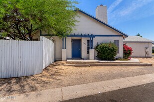 4162 E Wayland Rd in Phoenix, AZ - Building Photo