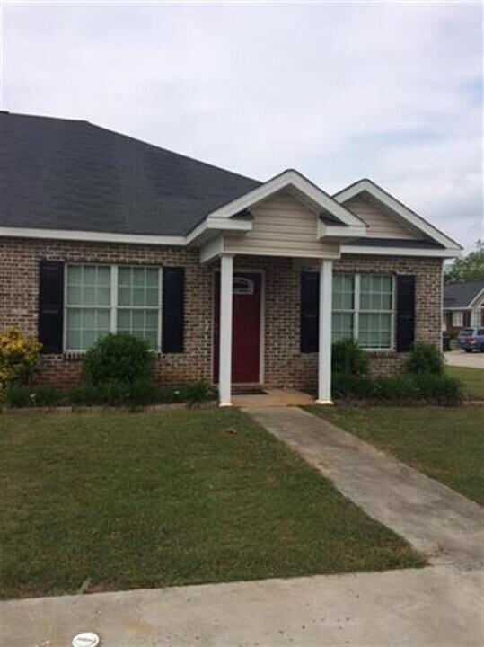 200 Northpointe Dr in Centerville, GA - Foto de edificio