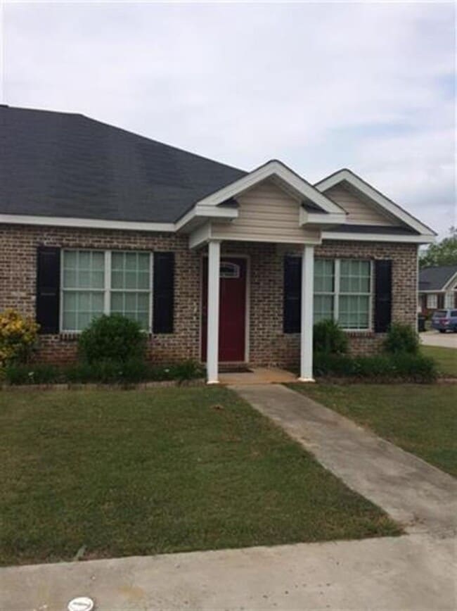 property at 200 Northpointe Dr