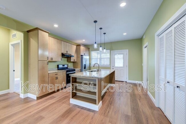 property at 3327 Park Ave
