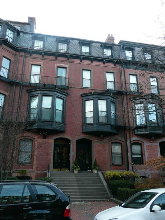 116 Marlborough St, Unit 1 in Boston, MA - Building Photo