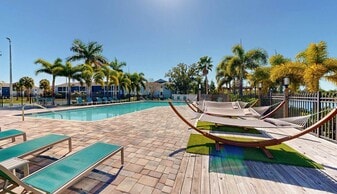 Inlet Bay at Gateway in St. Petersburg, FL - Building Photo