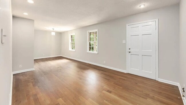 143 Hopper Barker Rd in Jackson, TN - Building Photo - Building Photo