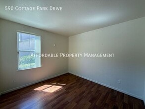 590 Cottage Park Dr in Hayward, CA - Building Photo - Building Photo