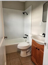 6848 Buckingham Pl in Cincinnati, OH - Foto de edificio - Building Photo