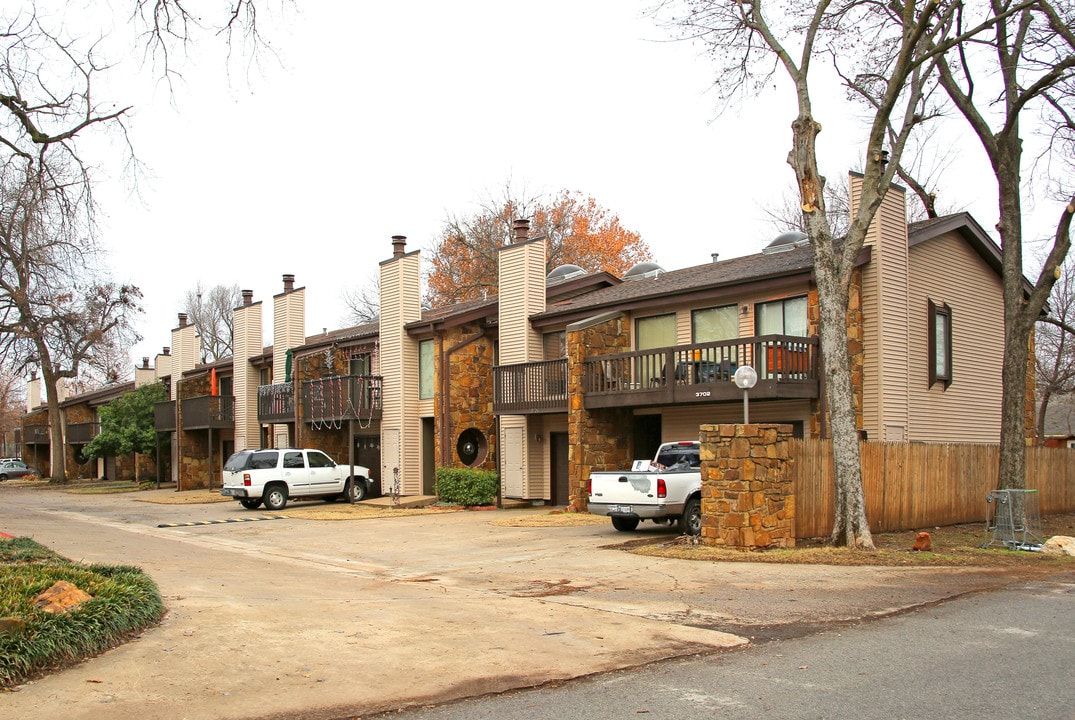 3704 S Madison Ave in Tulsa, OK - Building Photo