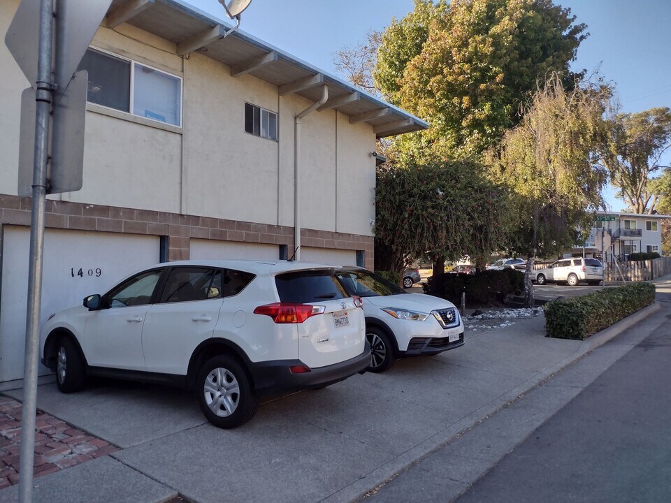 557 11th St in Richmond, CA - Foto de edificio