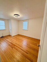 7126 W Congress St in Milwaukee, WI - Building Photo - Building Photo