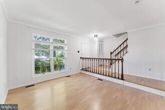 10628 Tuppence Ct in Rockville, MD - Building Photo - Building Photo