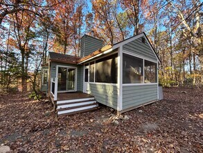 29 Hunters Way in Chapel Hill, NC - Building Photo - Building Photo