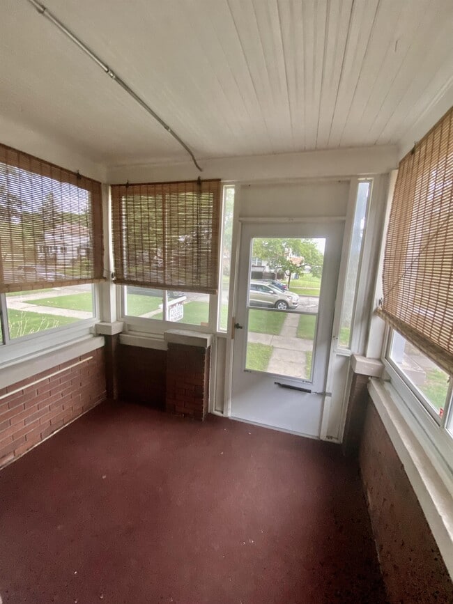 333 Orange St in Wyandotte, MI - Building Photo - Building Photo