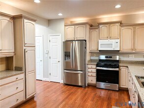 10317 Trellis Crossing Ln in Richmond, VA - Building Photo - Building Photo