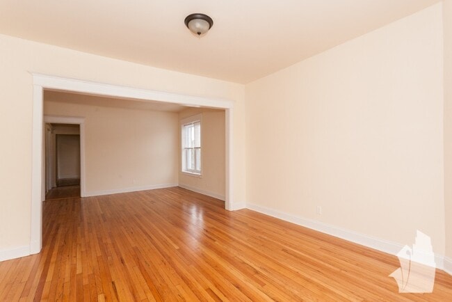 1524 N Kedzie Ave in Chicago, IL - Building Photo - Building Photo