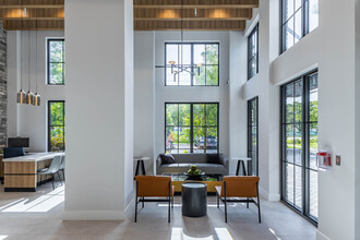 Leena Plantation in Plantation, FL - Building Photo - Lobby