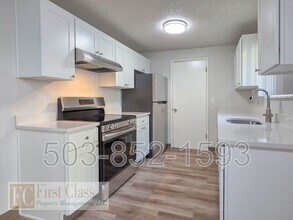 3618 SW Beaverton Hillsdale Hwy in Portland, OR - Building Photo - Building Photo