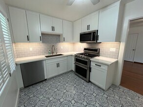 2615 State St in Santa Barbara, CA - Building Photo - Building Photo