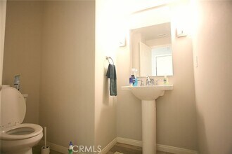 125 Full Sun in Irvine, CA - Building Photo - Building Photo