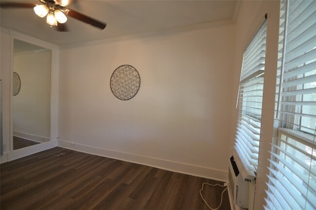 property at 1517 Bonnie Brae St