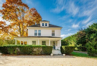 37 Moses Ln in Southampton, NY - Foto de edificio - Building Photo