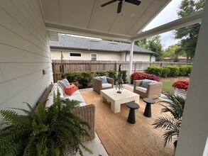14038 SW 7th Pl in Newberry, FL - Building Photo - Building Photo