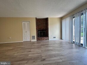 6 Wosniak Ct in Trenton, NJ - Building Photo - Building Photo