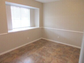 3022 Kenross St in Houston, TX - Foto de edificio - Building Photo