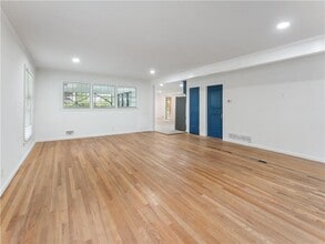 1685 Dunwoody Pl NE in Atlanta, GA - Building Photo - Building Photo
