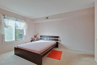 867 E Carriage Ln in Palatine, IL - Building Photo - Building Photo