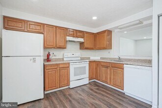 69 Vanderbilt Ct in Sicklerville, NJ - Building Photo - Building Photo