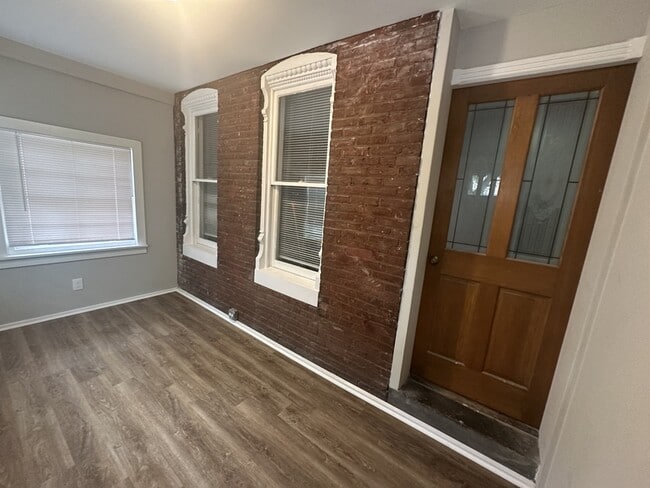 property at 386 N Charlotte St