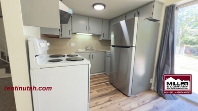6512 W 4100 S in West Valley City, UT - Building Photo - Building Photo