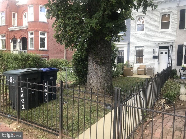 1421 New Jersey Ave NW in Washington, DC - Foto de edificio