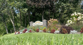 Oak Brook Commons in Clifton Park, NY - Building Photo