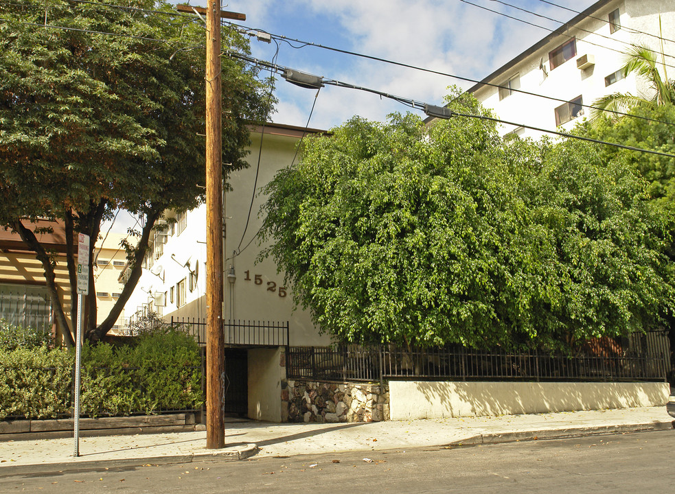 1525 N Detroit St in Los Angeles, CA - Building Photo