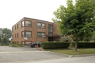 34 Erlesmere Ave in Brampton, ON - Building Photo