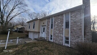 5515 Dollar Hide S Dr in Indianapolis, IN - Building Photo