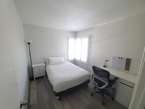 6935 Simi Pl in San Diego, CA - Building Photo - Building Photo