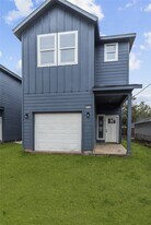 8129 Hoffman St in Houston, TX - Building Photo