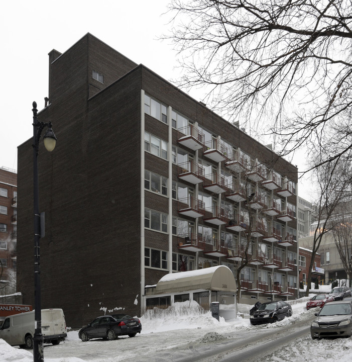 Les Appartements Dorset in Montréal, QC - Building Photo