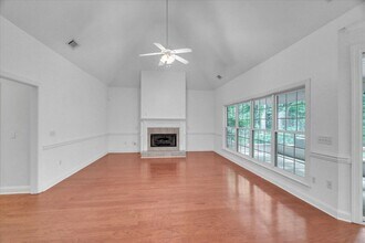 80 Windsong Dr in Richmond Hill, GA - Building Photo - Building Photo