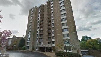 4 Monroe St, Unit 911 in Rockville, MD - Building Photo