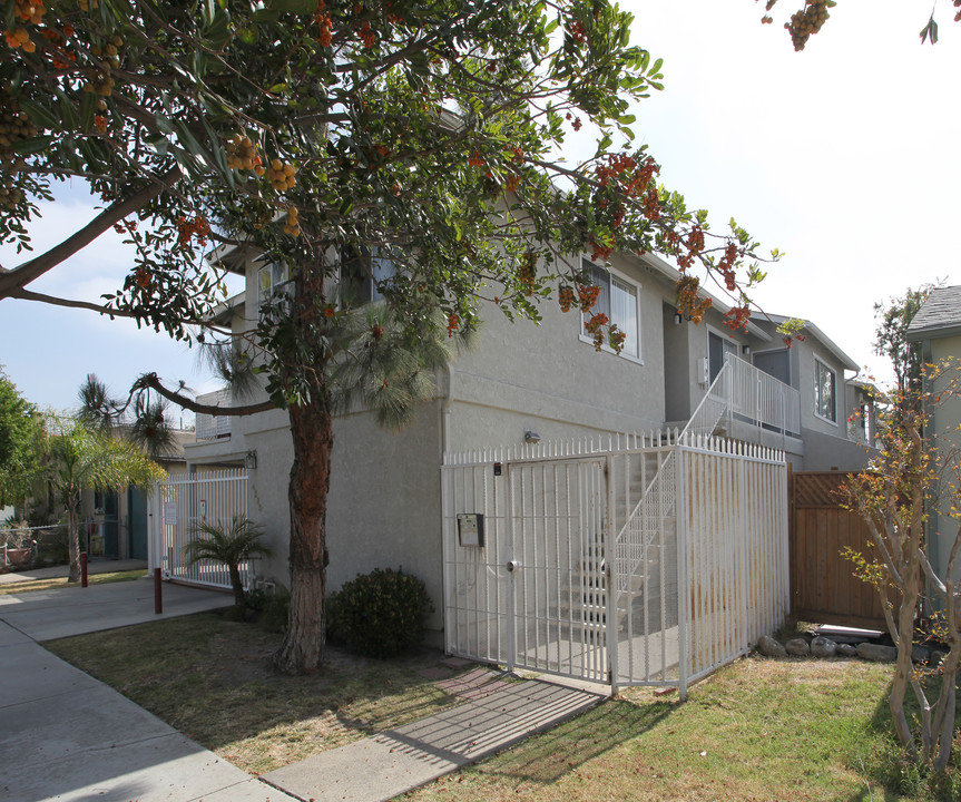 4383 Bancroft St in San Diego, CA - Building Photo